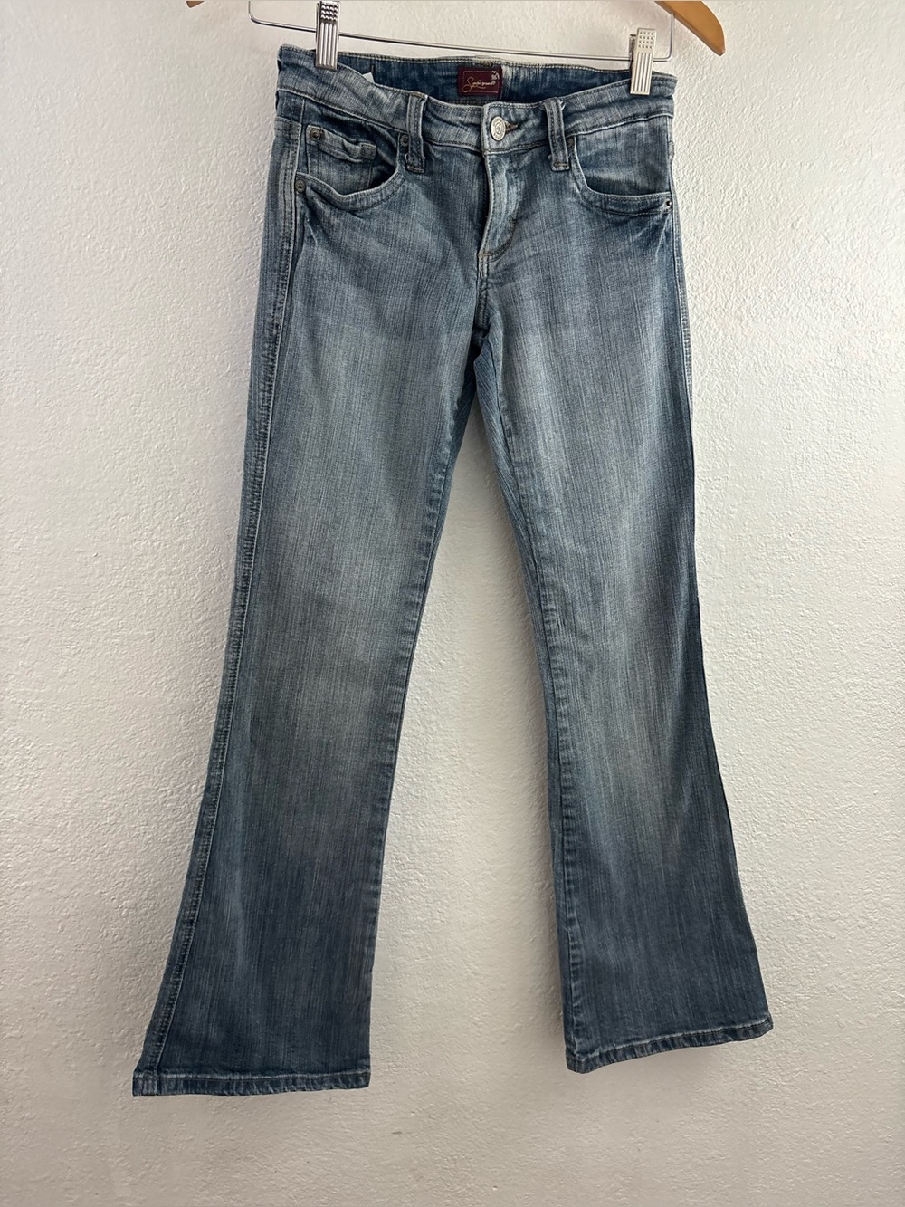 Underground Soul blue low-rise waist and a distinct bootcut silhouette size 0
